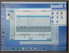 Primo piano di AmigaOS 4.0 in funzione a Pianeta Amiga 2004